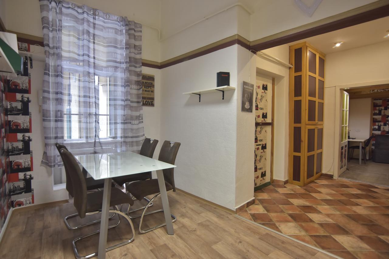Historic Feelings By Gozsdu Entrance Appartement